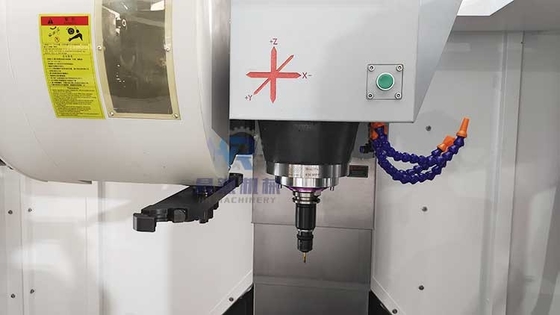 철강 CNC 수직형 머시닝 센터 VMC850 금속 CNC 제분기
