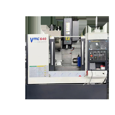 CNC 소 수직 가공 센터 VMC640 4 축 가공 센터 기계