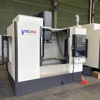 VMC850s 주축 VMC 기계 수직 CNC 수평형 머시닝 센터 제조사들 4명